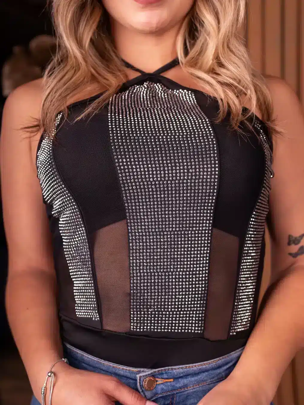 Body Radiance negro, un exclusivo body elegante con transparencias laterales y apliques de cristales de Blanco Boutique Medellí