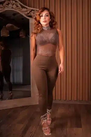 Enterizo Deluxe negro, un exclusivo enterizo moldeador con brillantes y suplex premium de Blanco Boutique Medellín